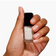 LONDONTOWN Kur smooth base coat creates an even canvas for color.