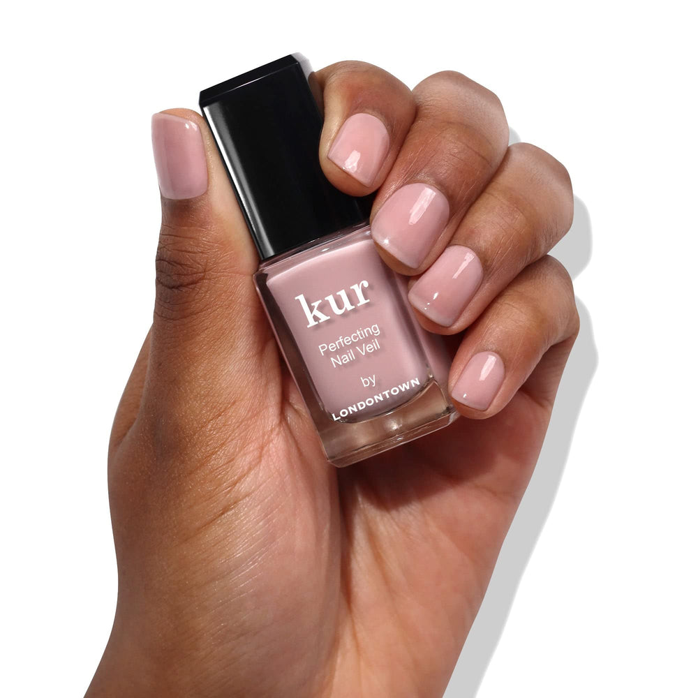 LONDONTOWN Nail Veil Nails after application with hydrated, polished look