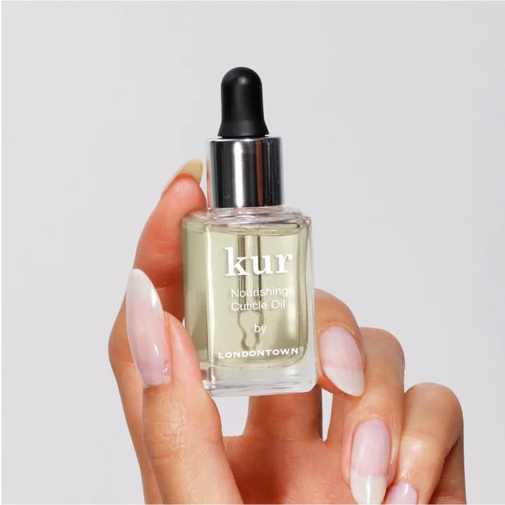 LONDONTOWN Florium-infused formula with antioxidants and fatty acids shown.