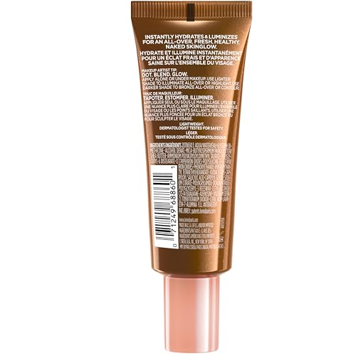 L'Oreal Paris Lumi Glotion glow on decolletage for sun-kissed look