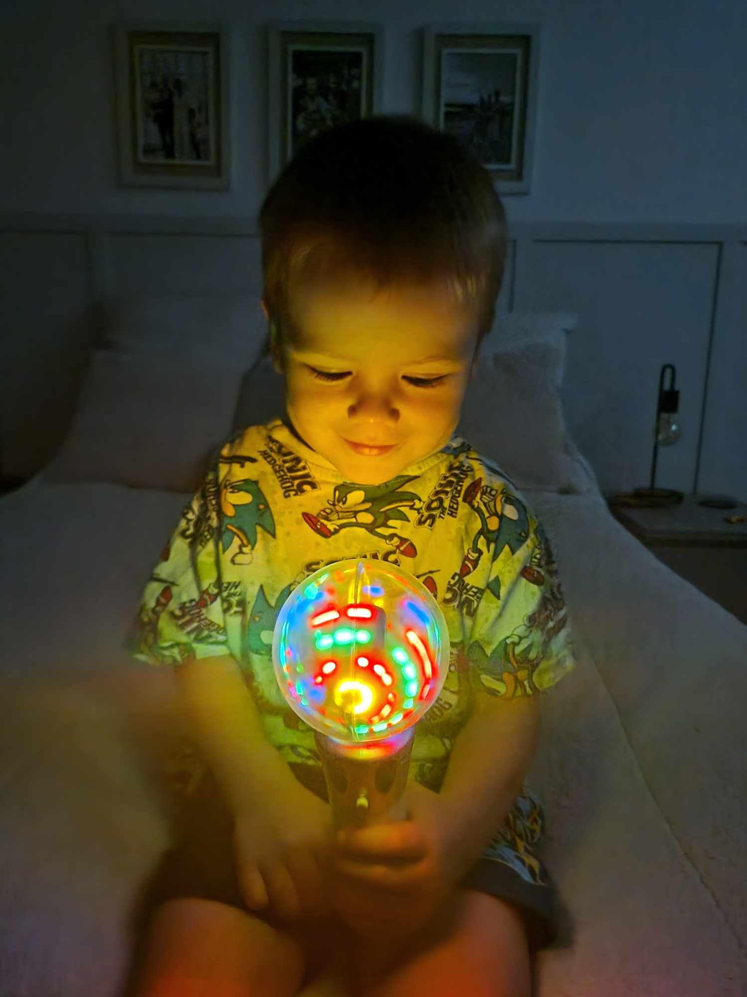 LoveHugs light wand sets a cozy mood for bedtime routines