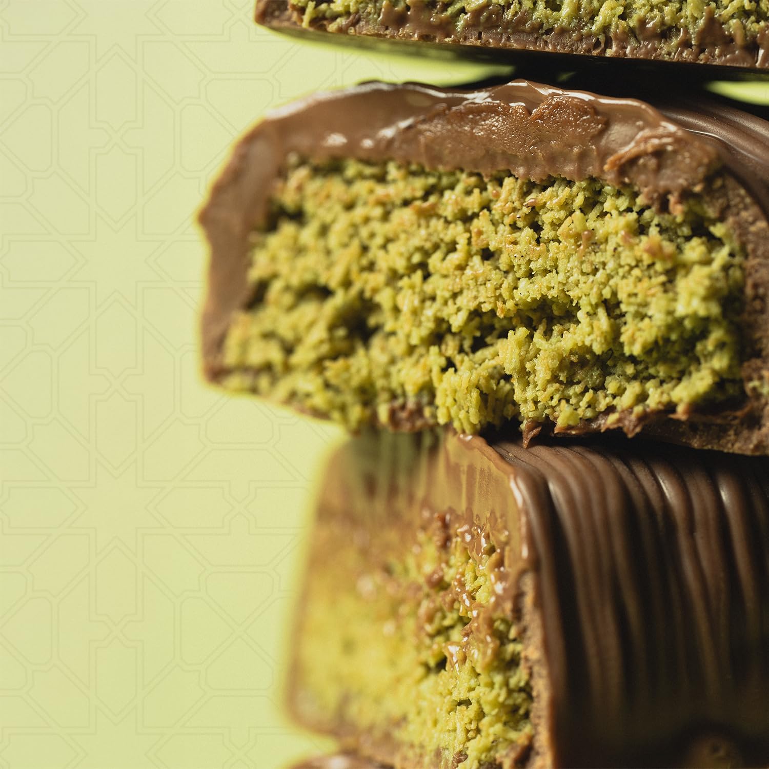 Lovetta Dubai chocolate bar on-the-go showcases convenient luxury snacking