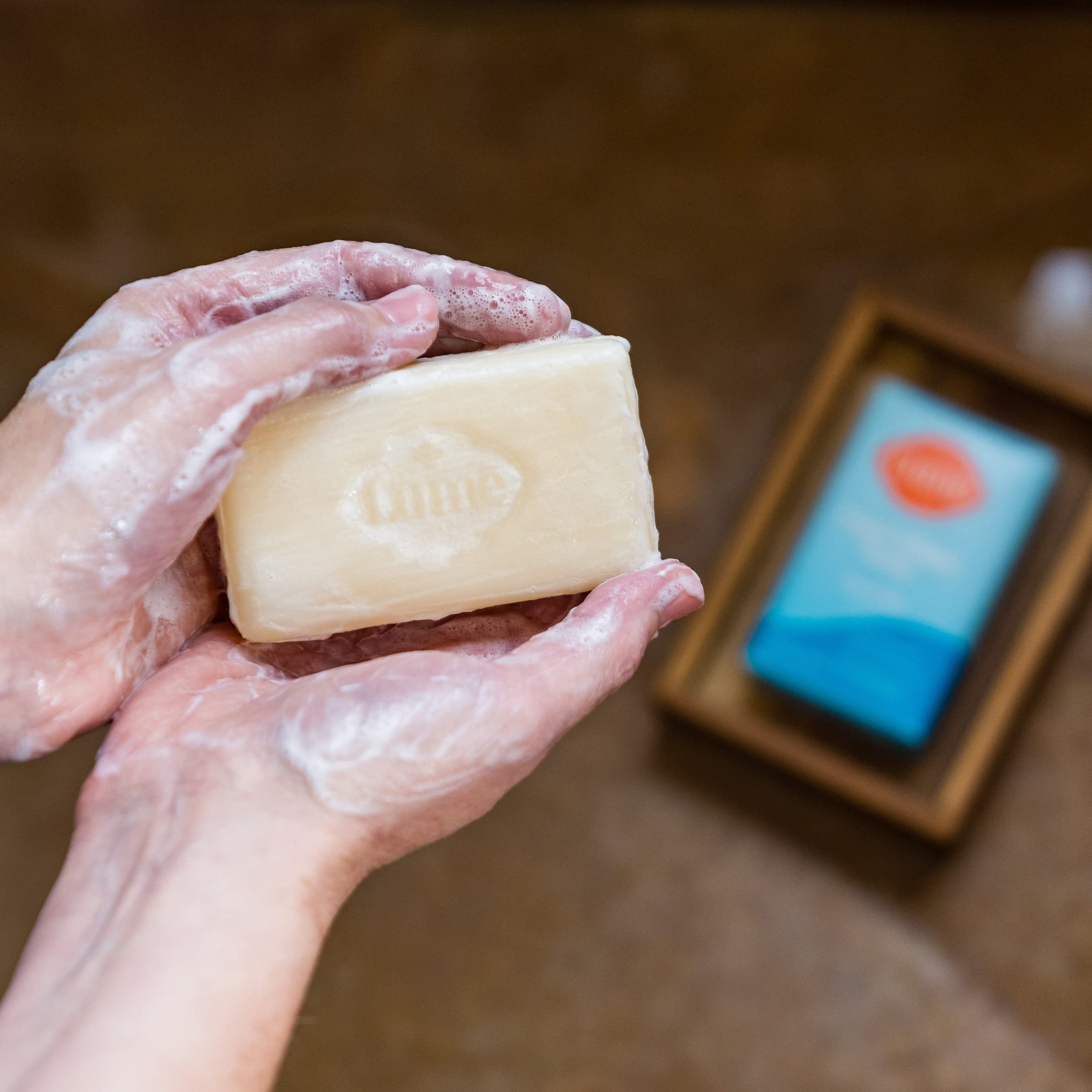 Lume bar soap odor-control 24 hours close-up suggests long-lasting freshness.