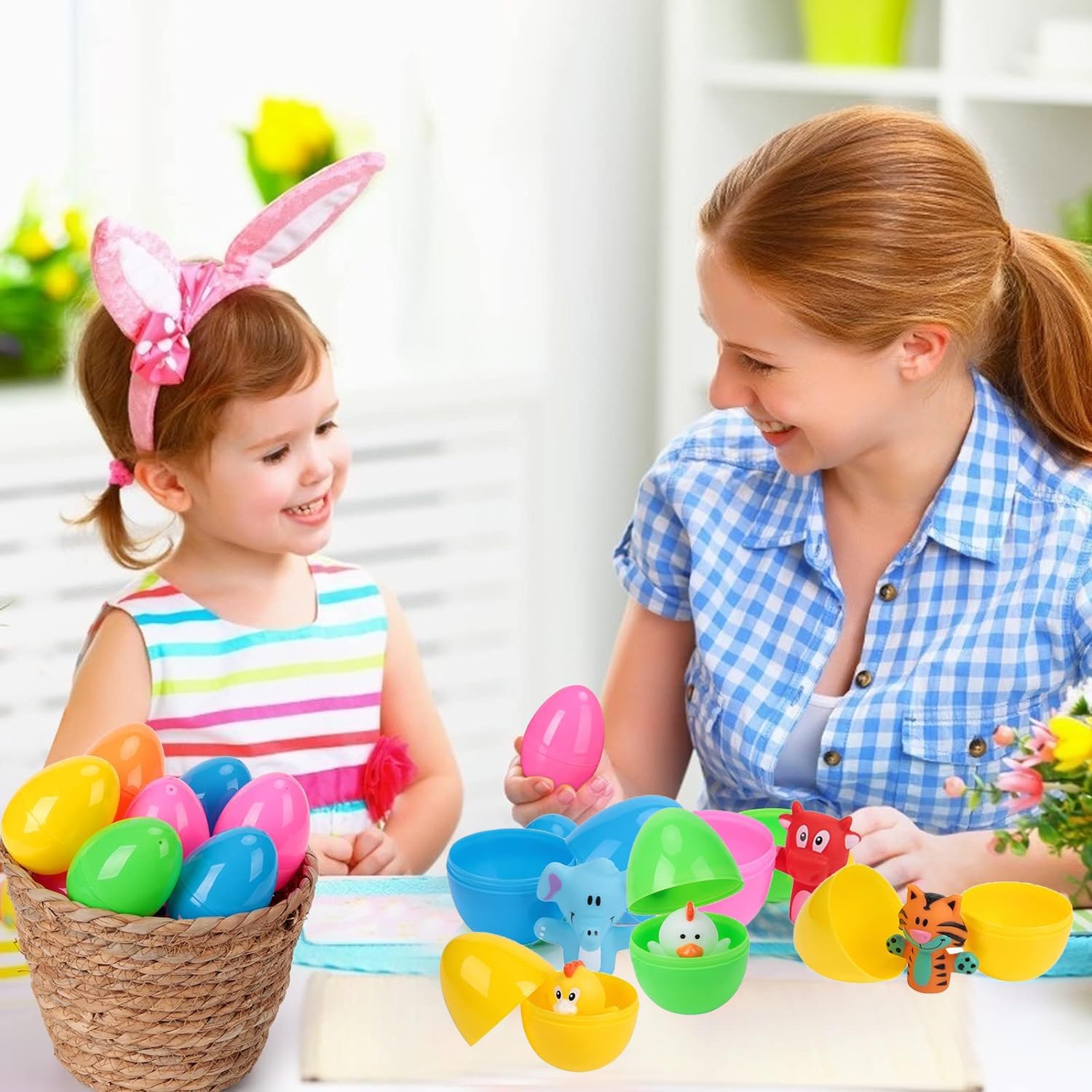 Open Lumiparty eggs revealing playful puppets and surprises