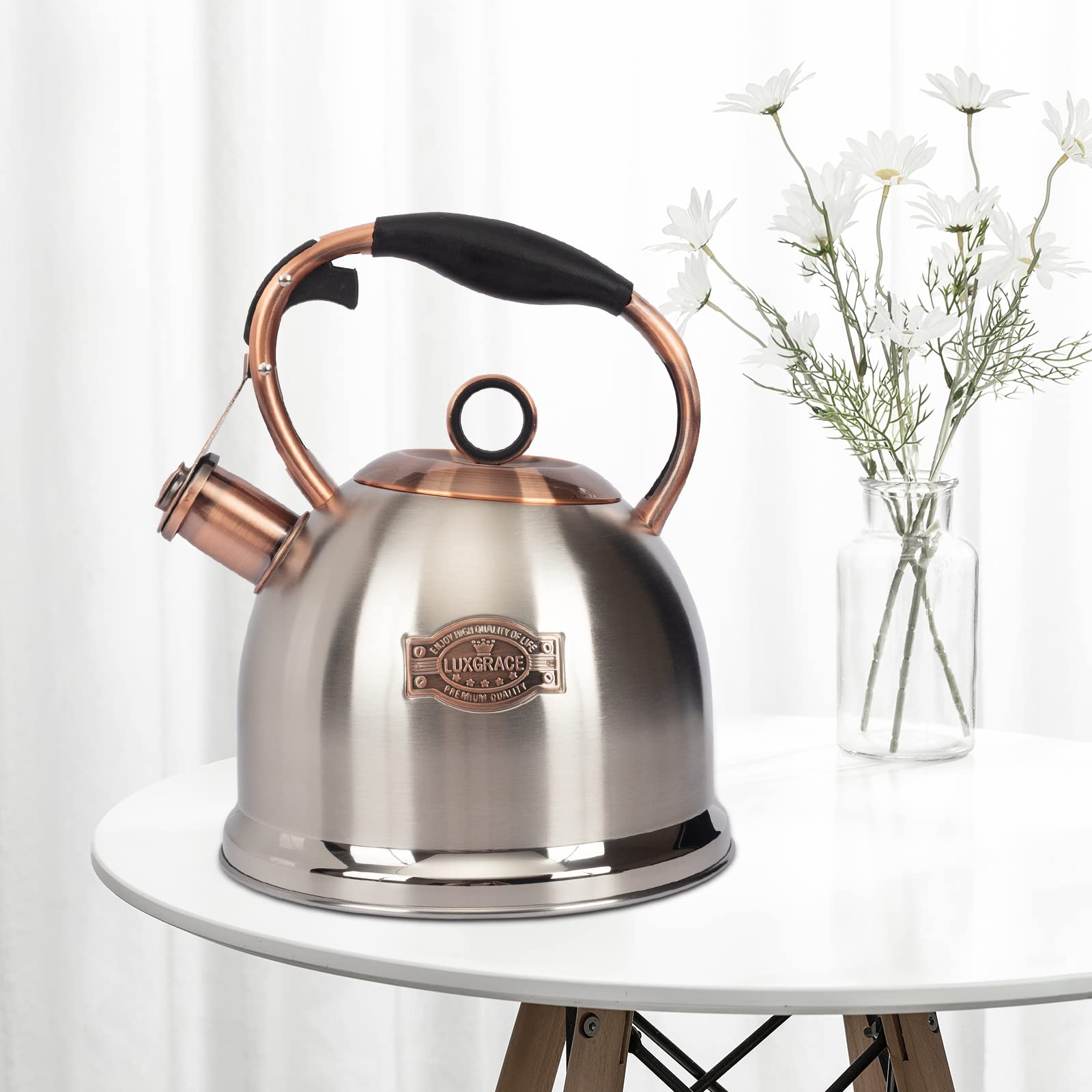 LuxGrace kettle lid tight seal ensures rapid heating and steam retention.