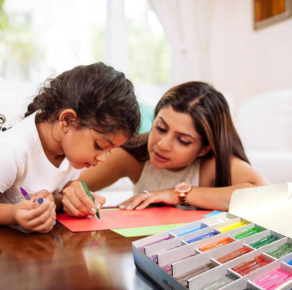 Madisi Crayon Bulk Pack kids drawing: non-toxic colors for ages 3 and up.