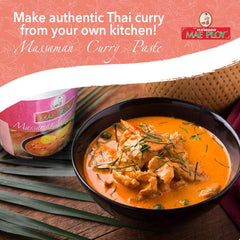 Mae Ploy Massaman paste pour captures fragrant oil release for quick curry prep