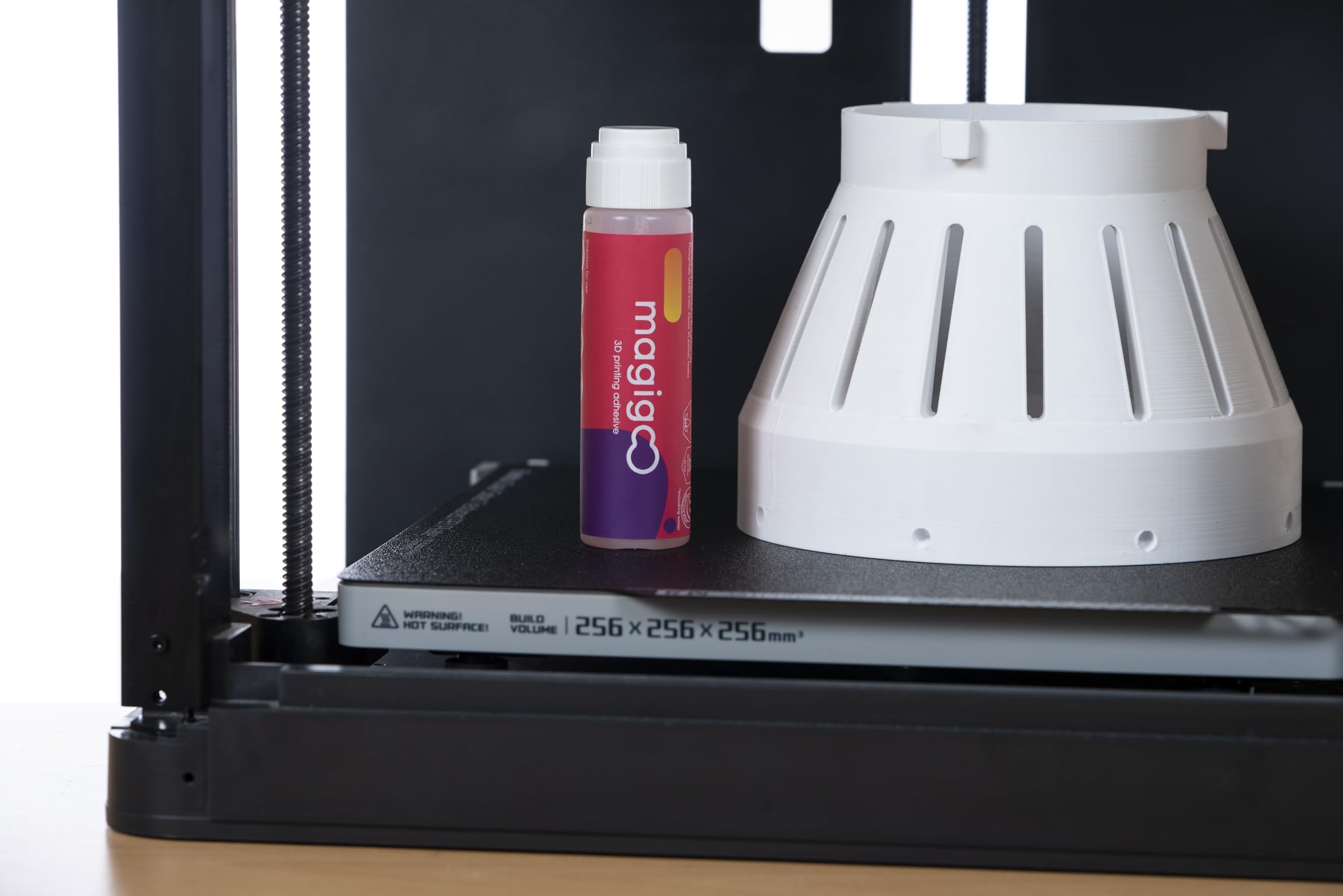 Magigoo MO2016 is odorless and safe for home workshops.