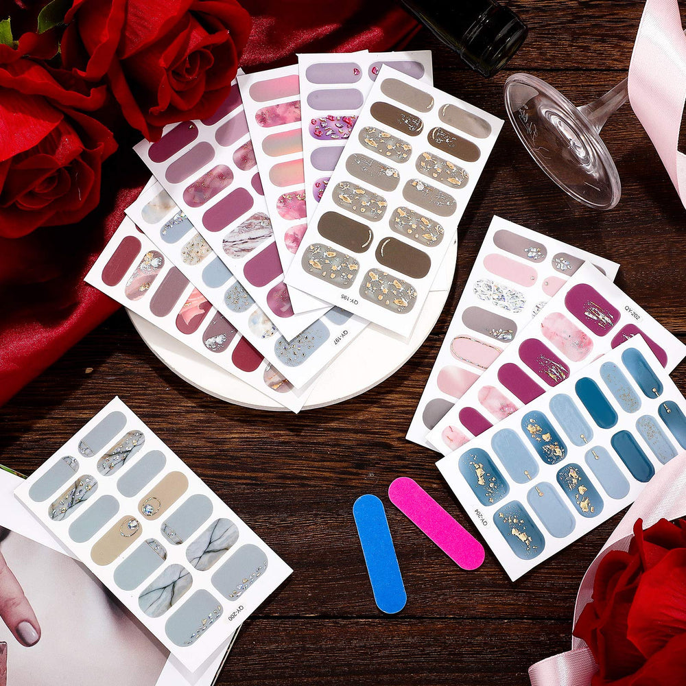 Maitys holiday decor nails with full-wrap stickers for festive styling.