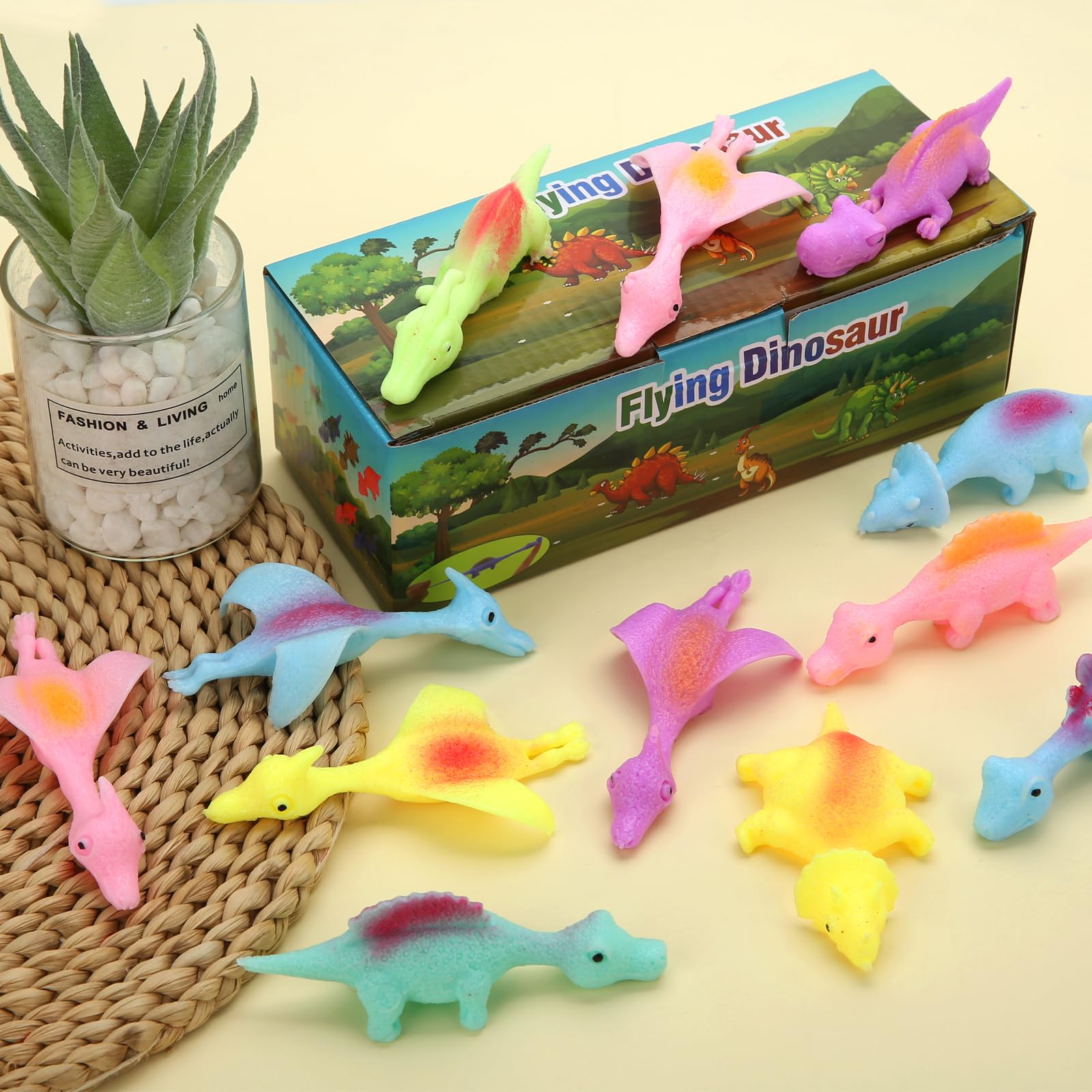 Mantyplay easy-to-play dino slingshot; simple pull-and-release for indoor and outdoor fun.