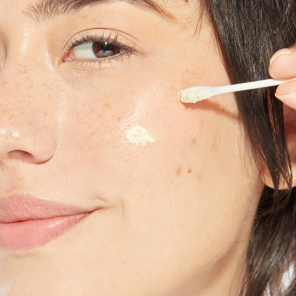 Mario Badescu blemish repair powder conceals imperfections with a light touch.