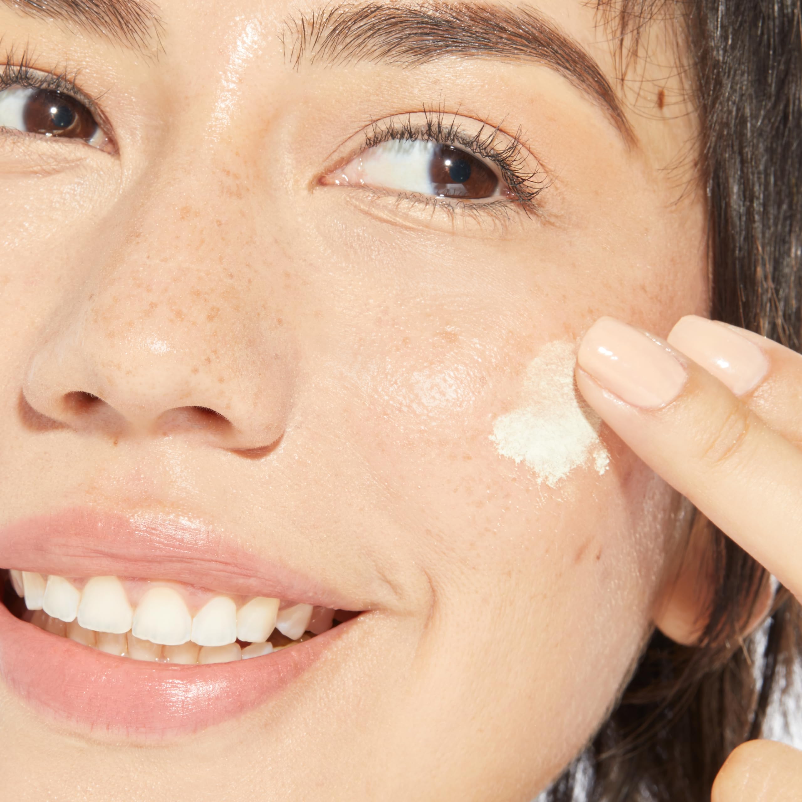 Mario Badescu powder set for a matte finish on the skin.