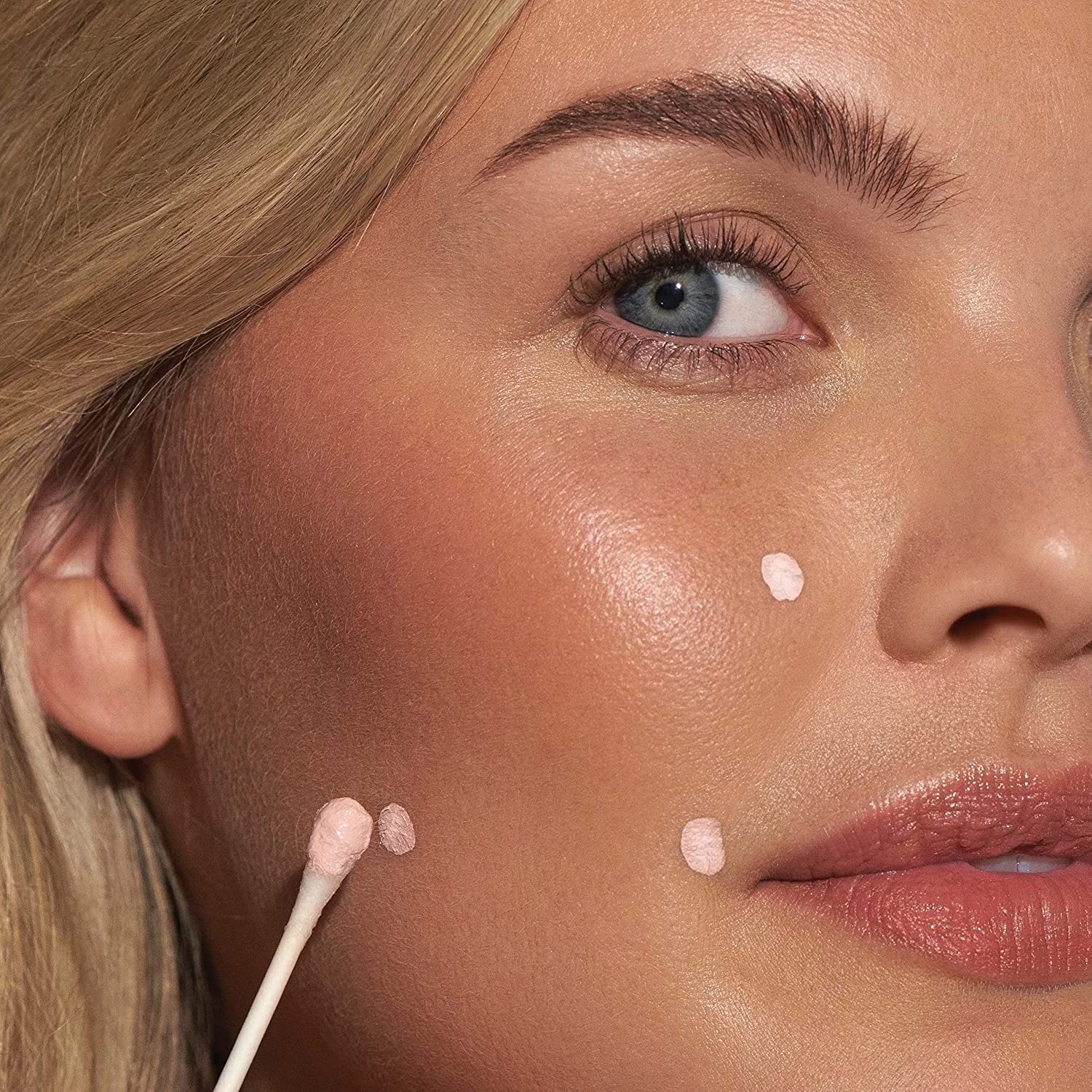 Mario Badescu kit packaging emphasizing vegan and cruelty-free ingredients.