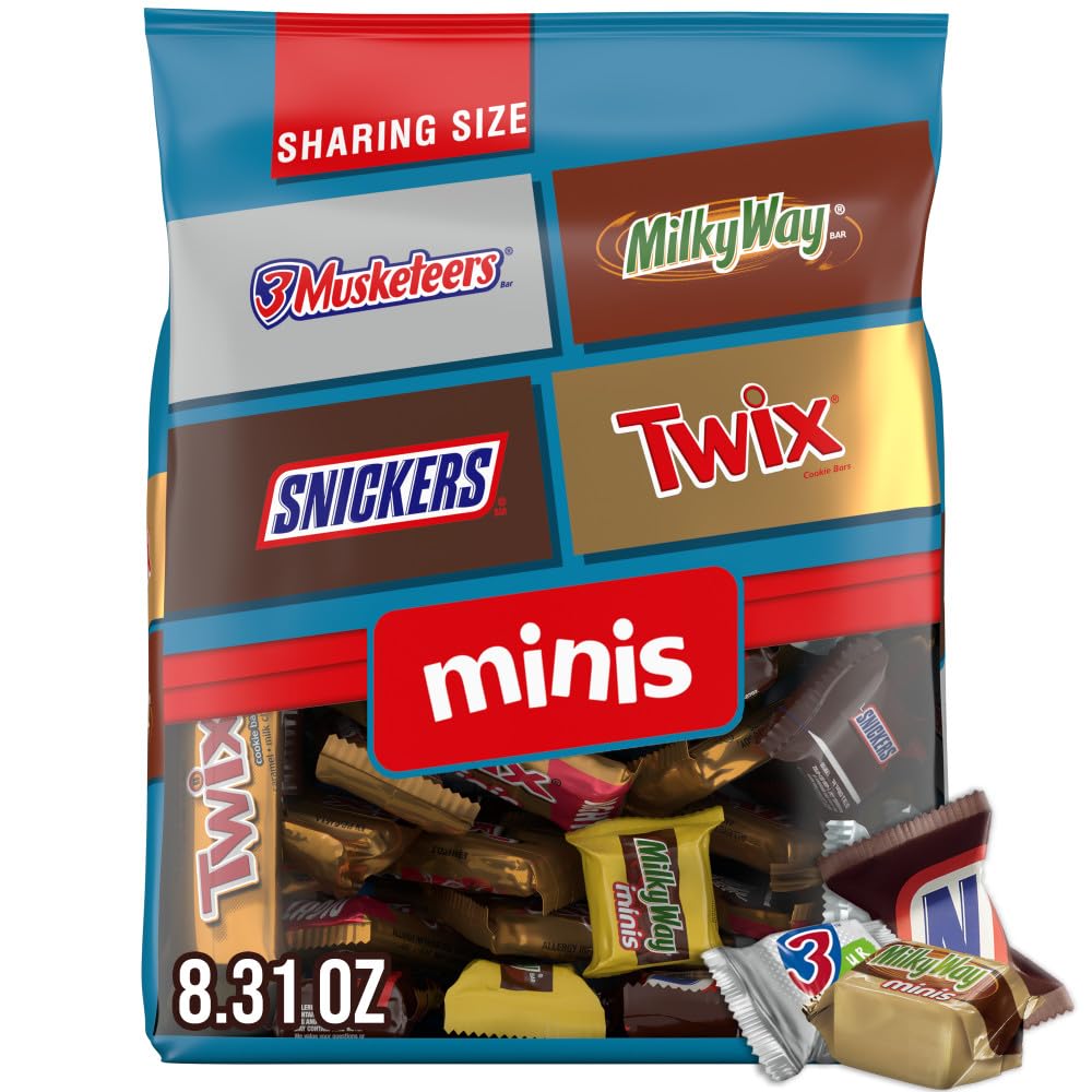 The Mars Snickers mini-bars bag front, ideal for sharing at gatherings.