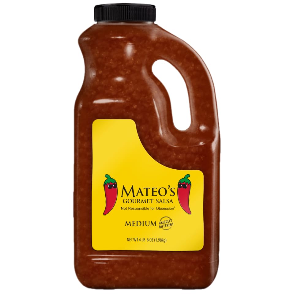 Mateo's Salsa 70oz bottle pour highlights premium, all-natural flavor for everyday meals