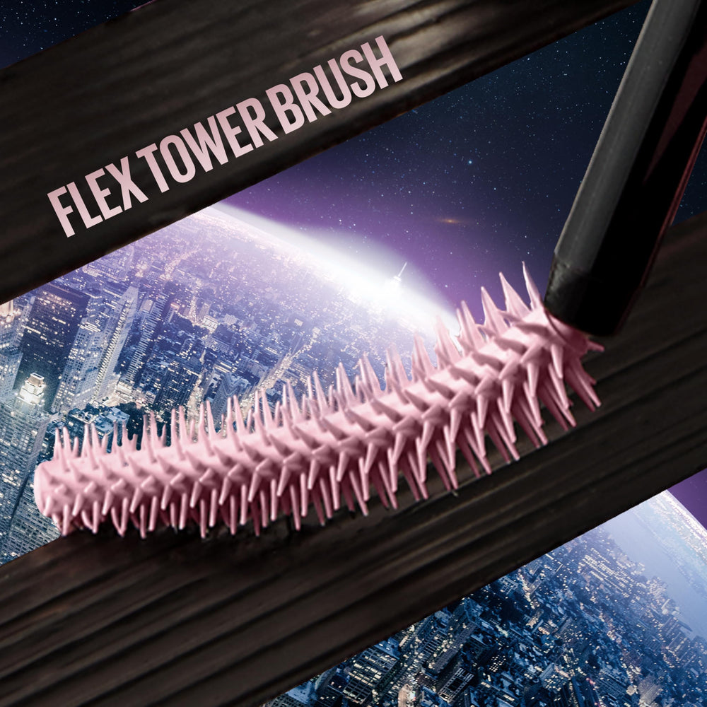Maybelline Sky High mascara close-up demonstrates defined lashes technique.