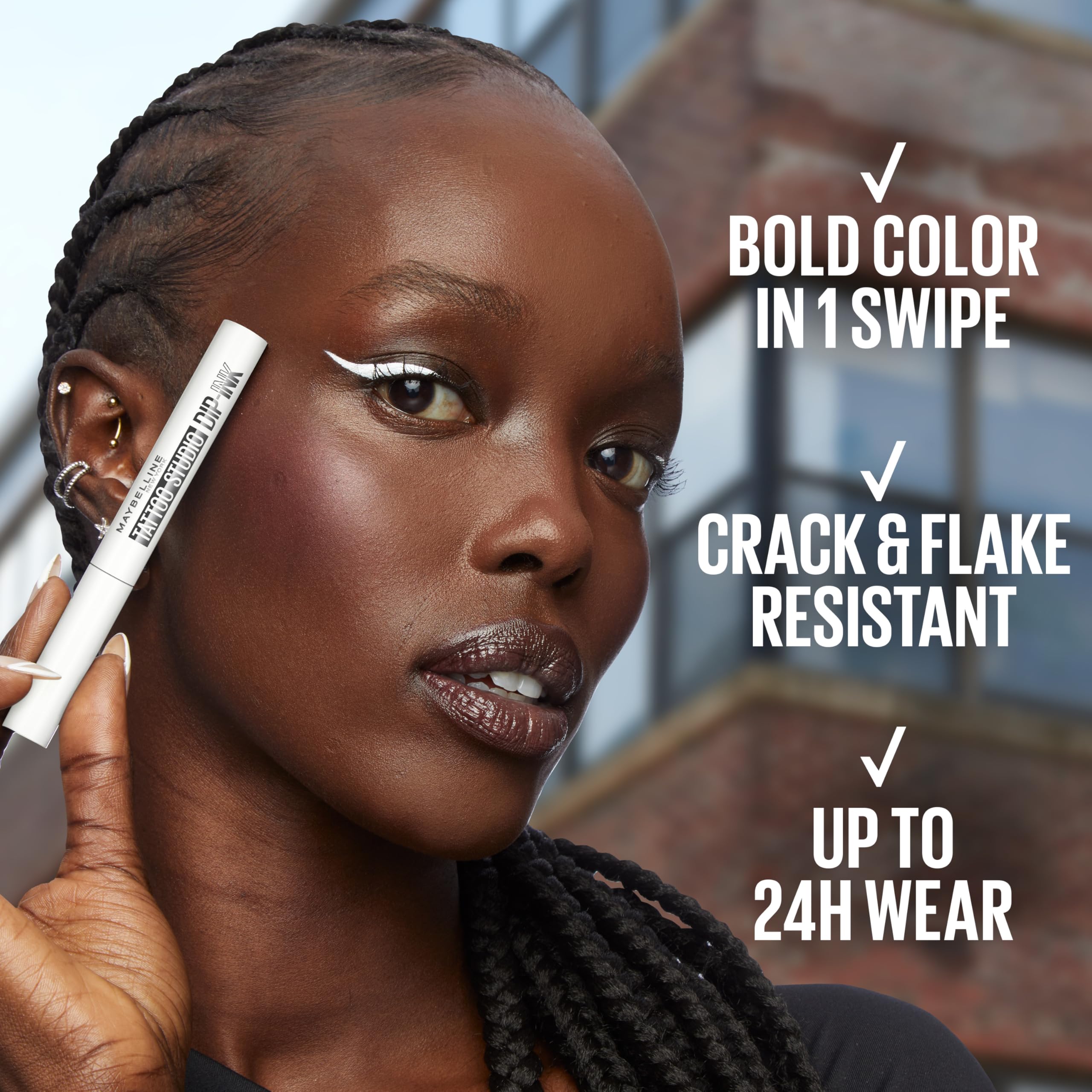 MAYBELLINE Tattoo Studio Dip-Ink Eyeliner Burgundy Boost provides bold burgundy color with long wear.