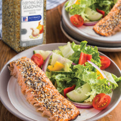 McCormick Culinary Everything Bagel Seasoning bulk 21oz container on kitchen counter.