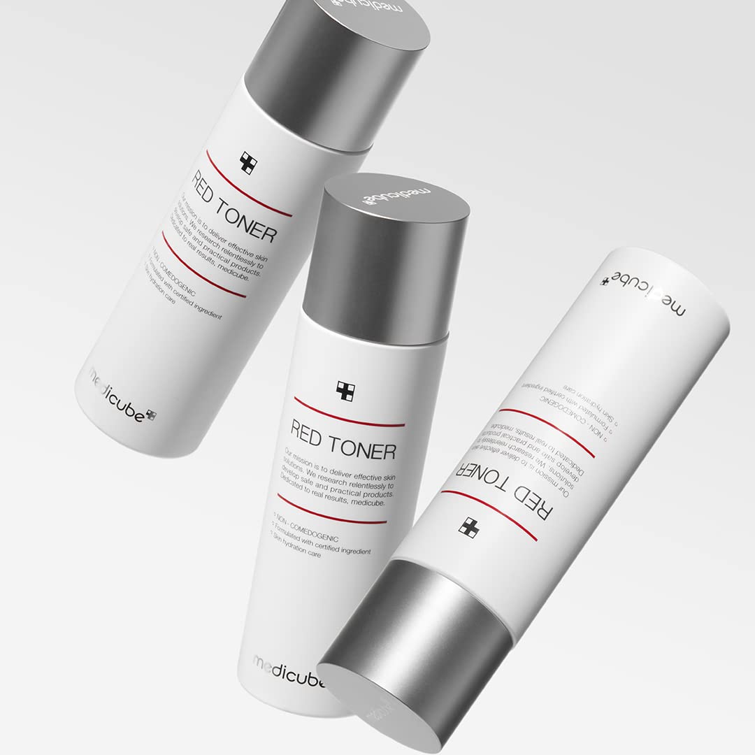 Medicube Red Toner 2.0 pump, easy application for gentle toning after cleansing.