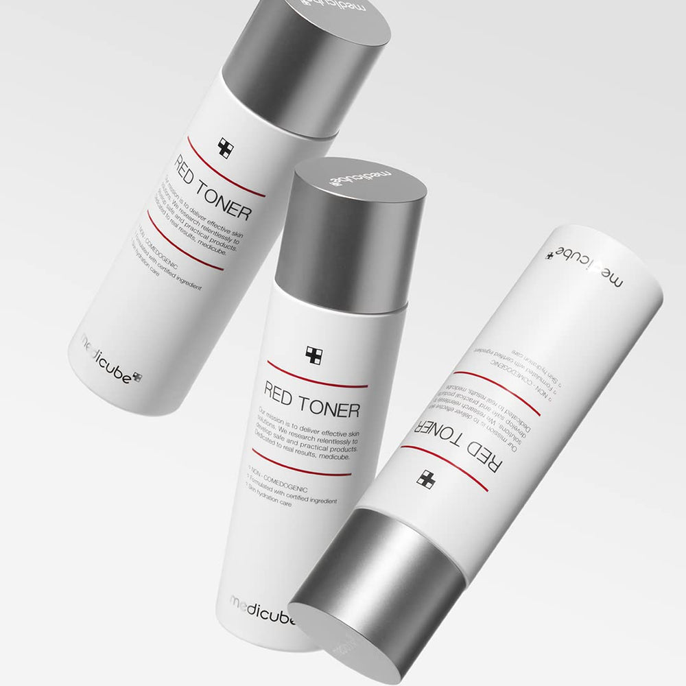 Medicube Red Toner 2.0 pump, easy application for gentle toning after cleansing.