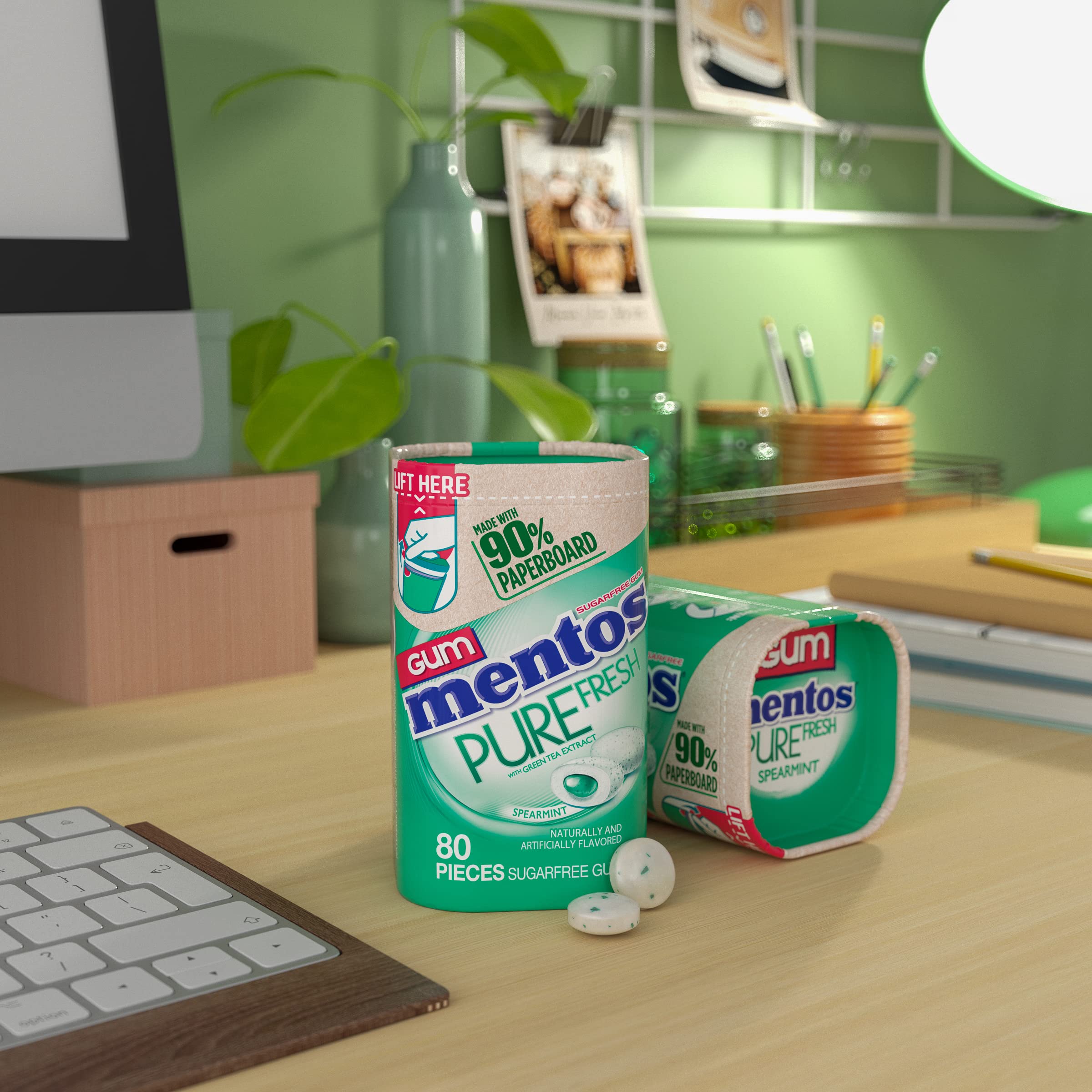 MENTOS Pure Fresh Sugar-Free Gum Spearmint piece-out invites sharing during social moments.