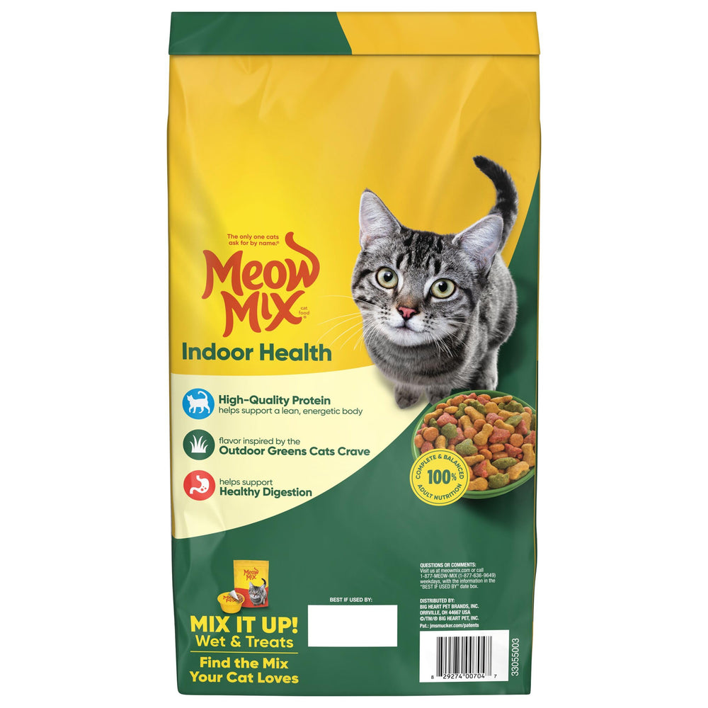 Meow Mix Indoor Health ingredients close-up highlighting 36 vitamins and minerals