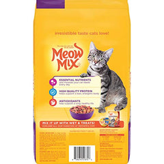 Meow Mix Original Choice nutrition panel emphasizes essential vitamins for daily health.