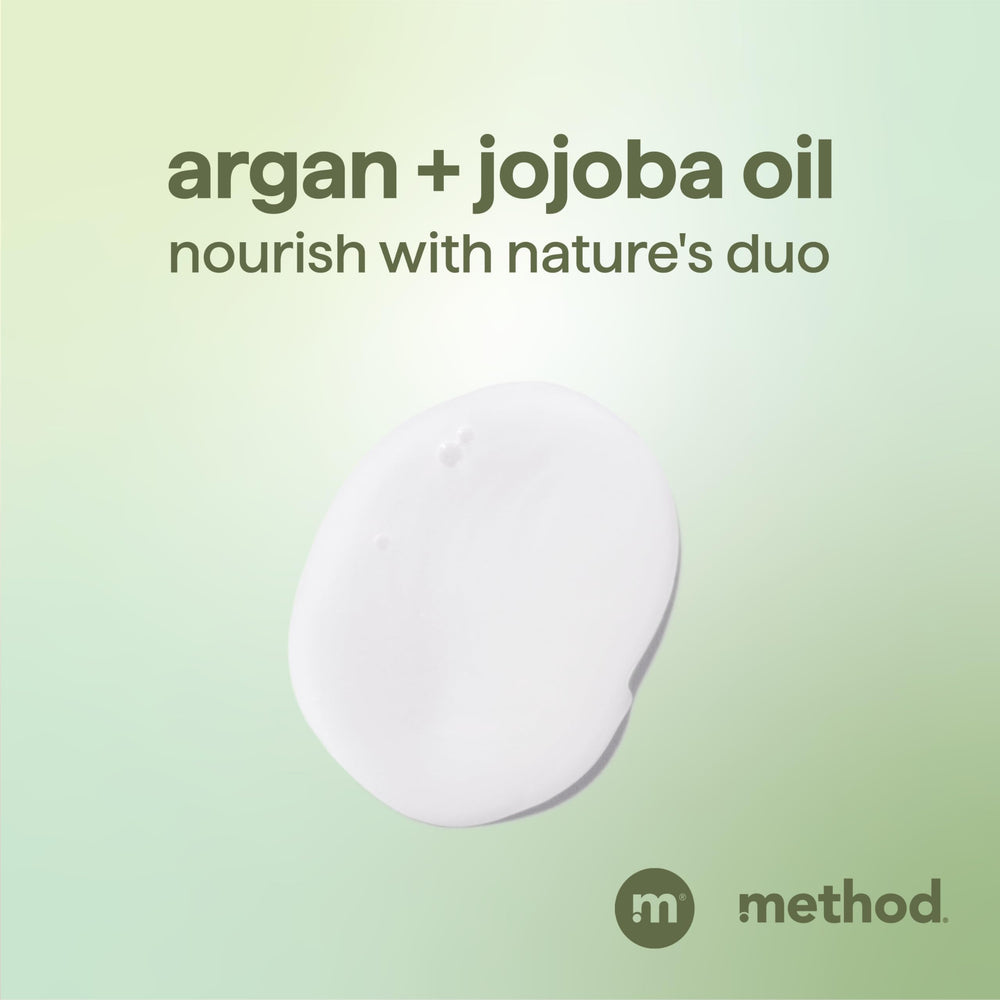 Method Men foamy lather demonstrates easy cleansing with a refreshing forest-inspired scent.