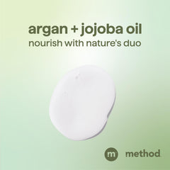 Method Men foamy lather demonstrates easy cleansing with a refreshing forest-inspired scent.