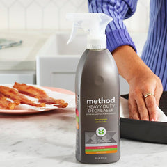 Method packaging recycled plastic bottle emphasizes eco-conscious design and PCR material