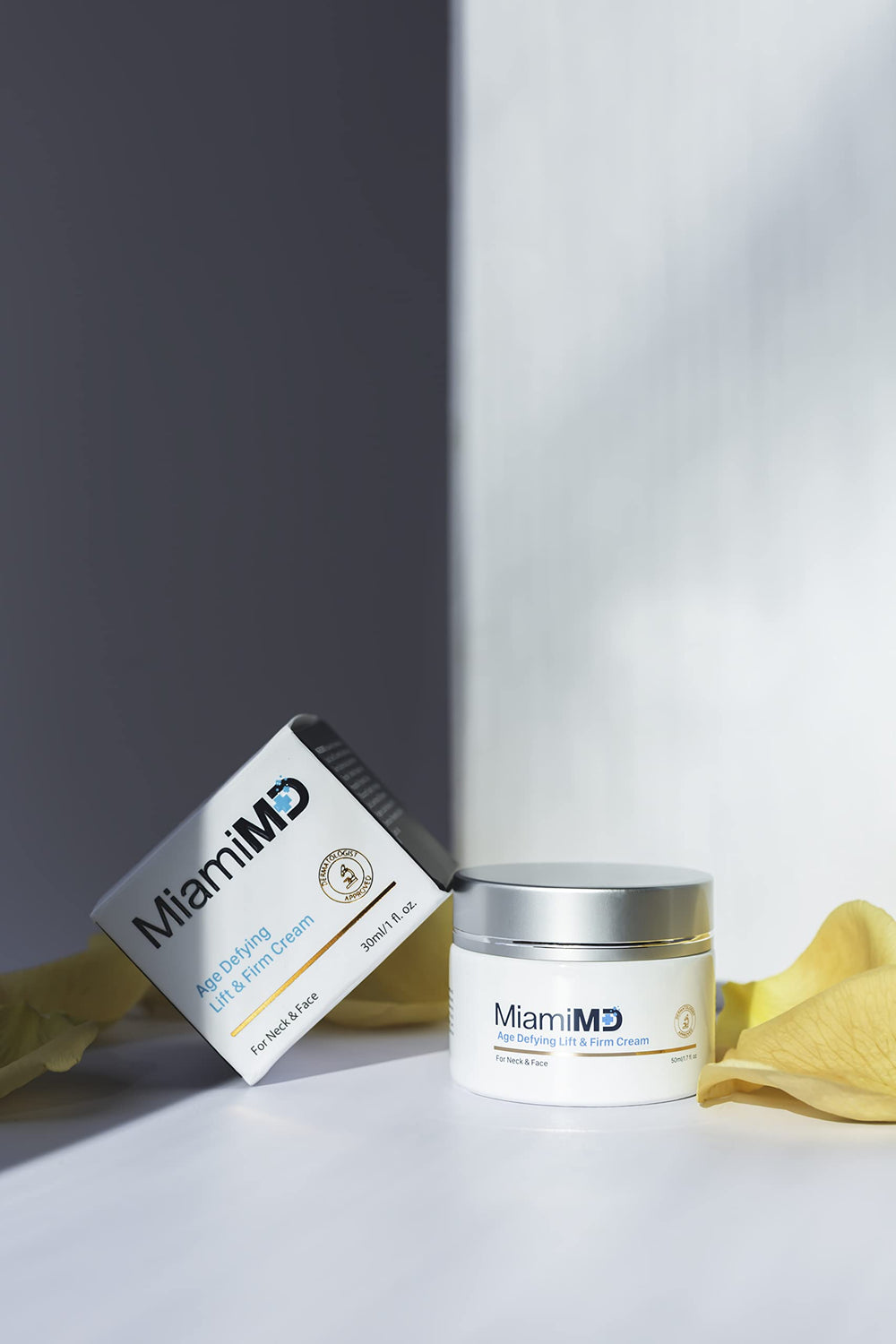MiamiMD ingredients list featuring Progeline, Matrixyl 3000, and Argireline for skin support.