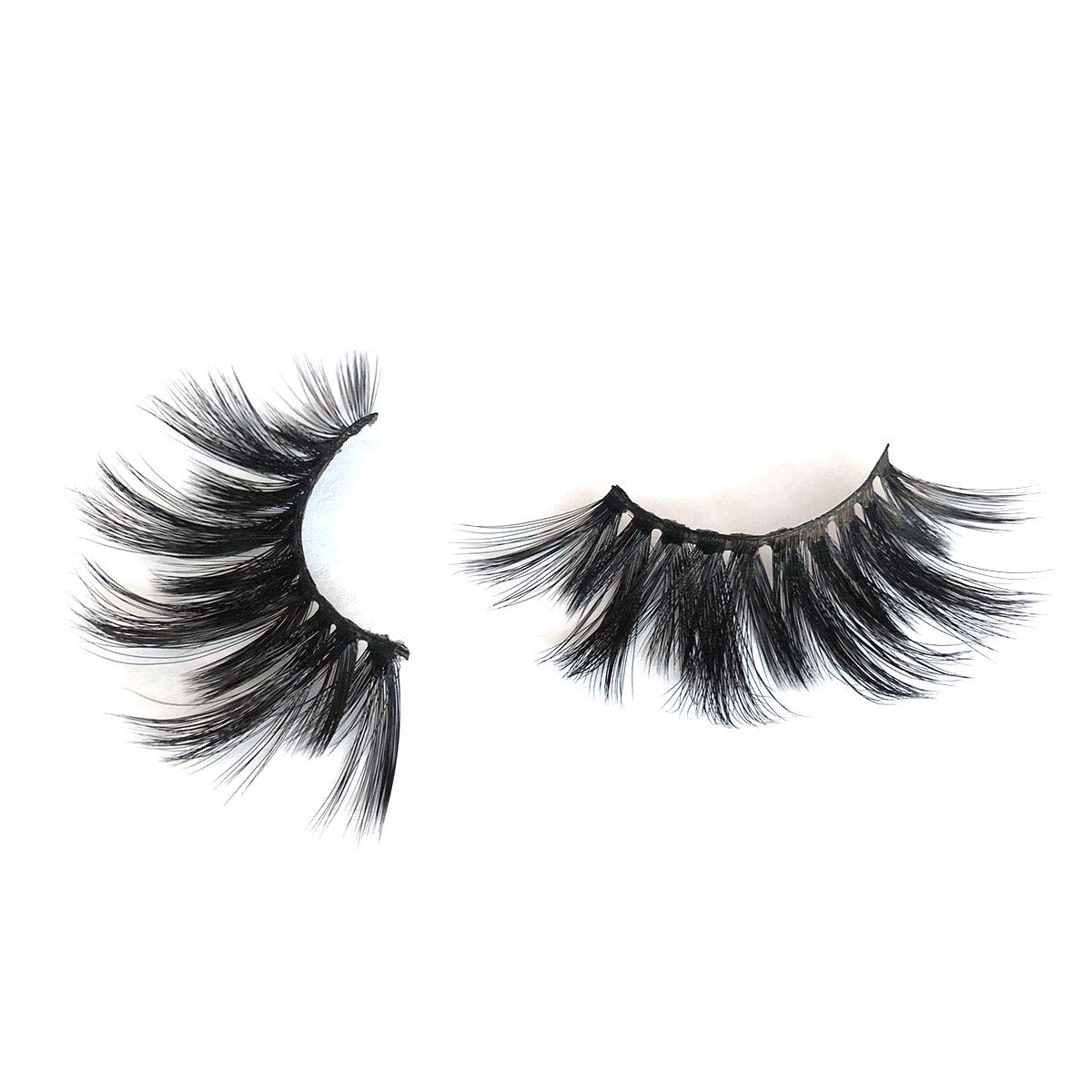 Mikiwi lashes pair with liner and eye makeup for a confident finish.