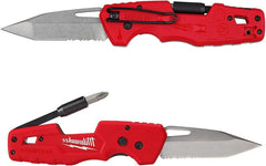 Milwaukee FASTBACK blade close-up: partially serrated edge.