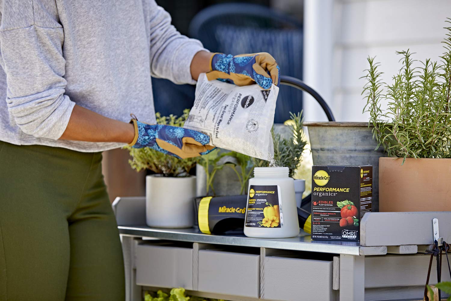 Miracle-Gro Performance Organics Edibles vegetables show lush, healthy growth.