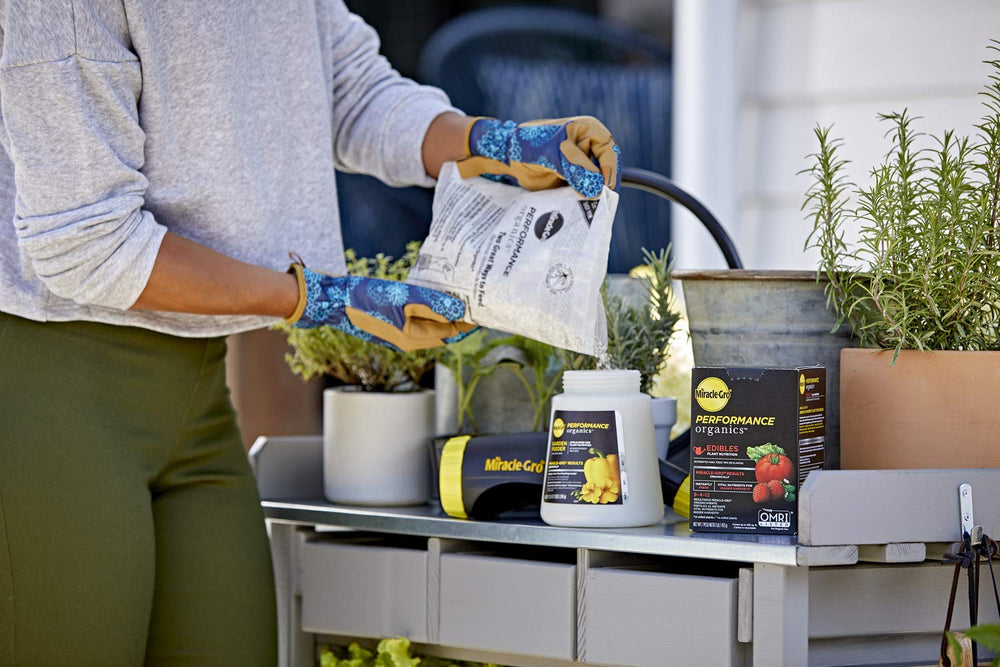 Miracle-Gro Performance Organics Edibles vegetables show lush, healthy growth.