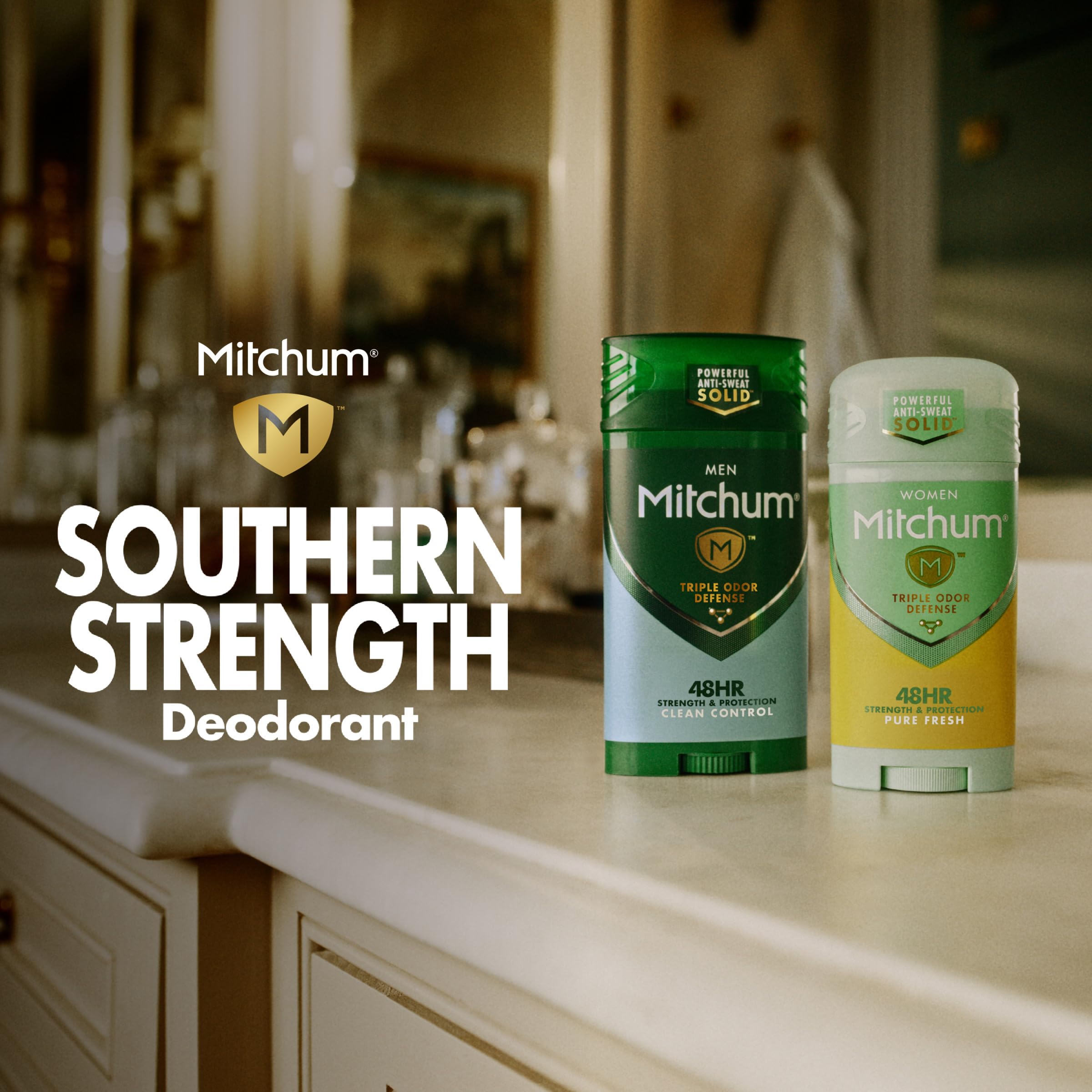 Mitchum Women Pure Fresh scent close-up shows refreshing aroma and skin-friendly feel