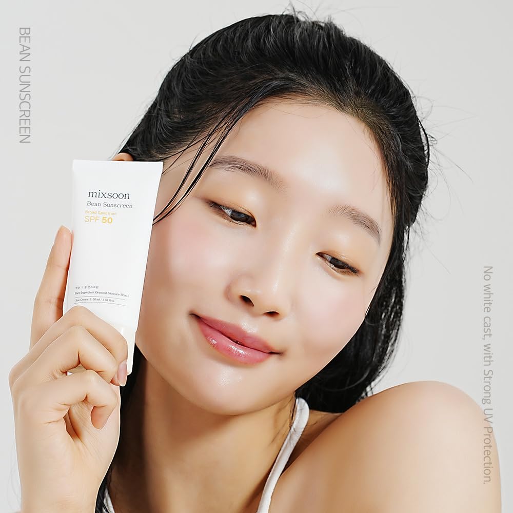 Mixsoon Bean Sunscreen silky texture close-up for smooth application