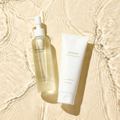 Mixsoon Cica Foam lather bubbles highlight low pH soothing cleanse.
