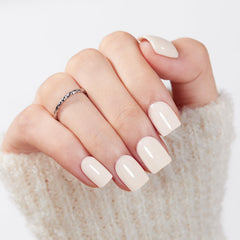 Modelones press-on nail kit with glue for quick wear.