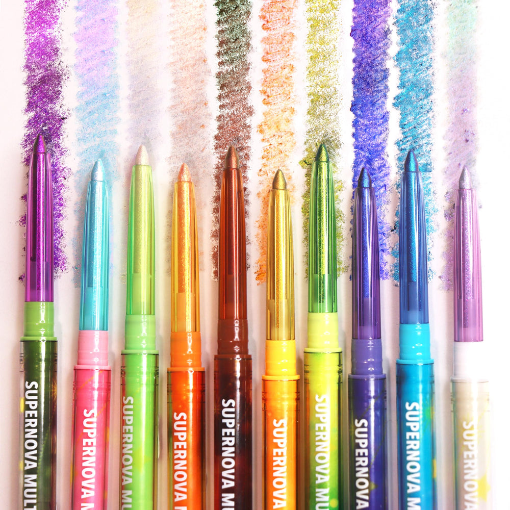 Moira Supernova Multichrome Gel Liner Buzz application demonstrates smooth, precise line.