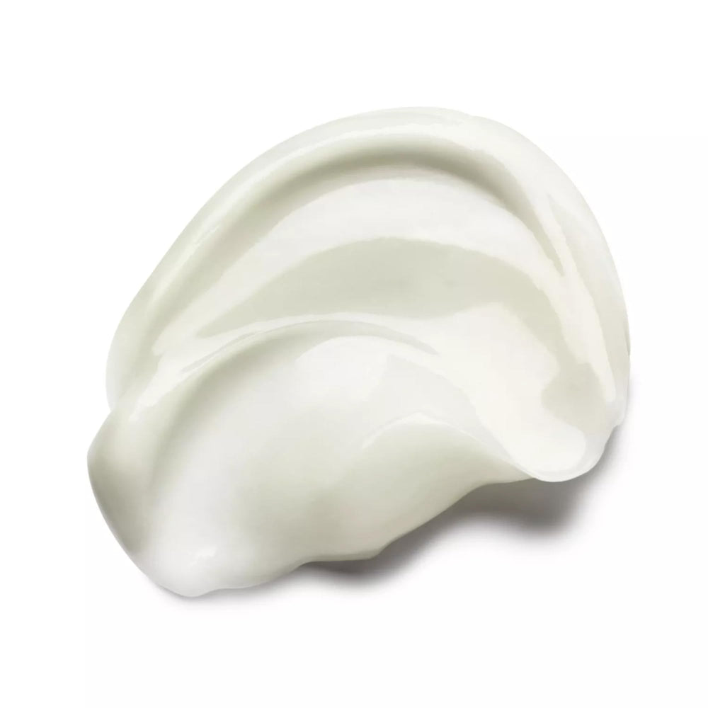 Applying conditioner to damp hair demonstrates detangling and even distribution