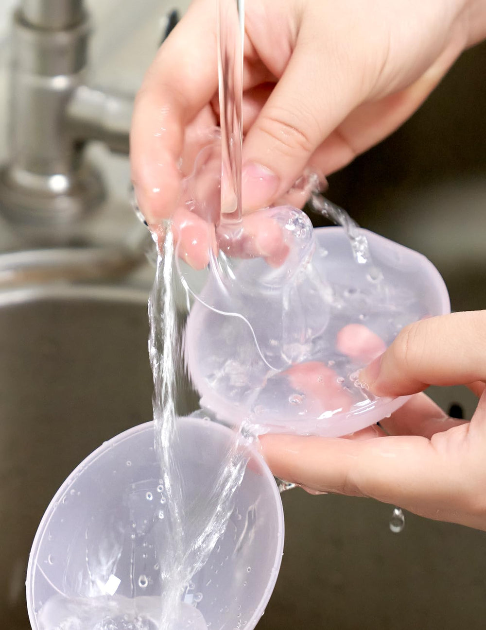 Momcozy flower-design nipple shield helps with flat or inverted nipples