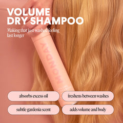 Hair with added texture and volume after using the dry shampoo