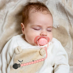 MORIBOX pacifier clip made from BPA-free material for safe baby use.