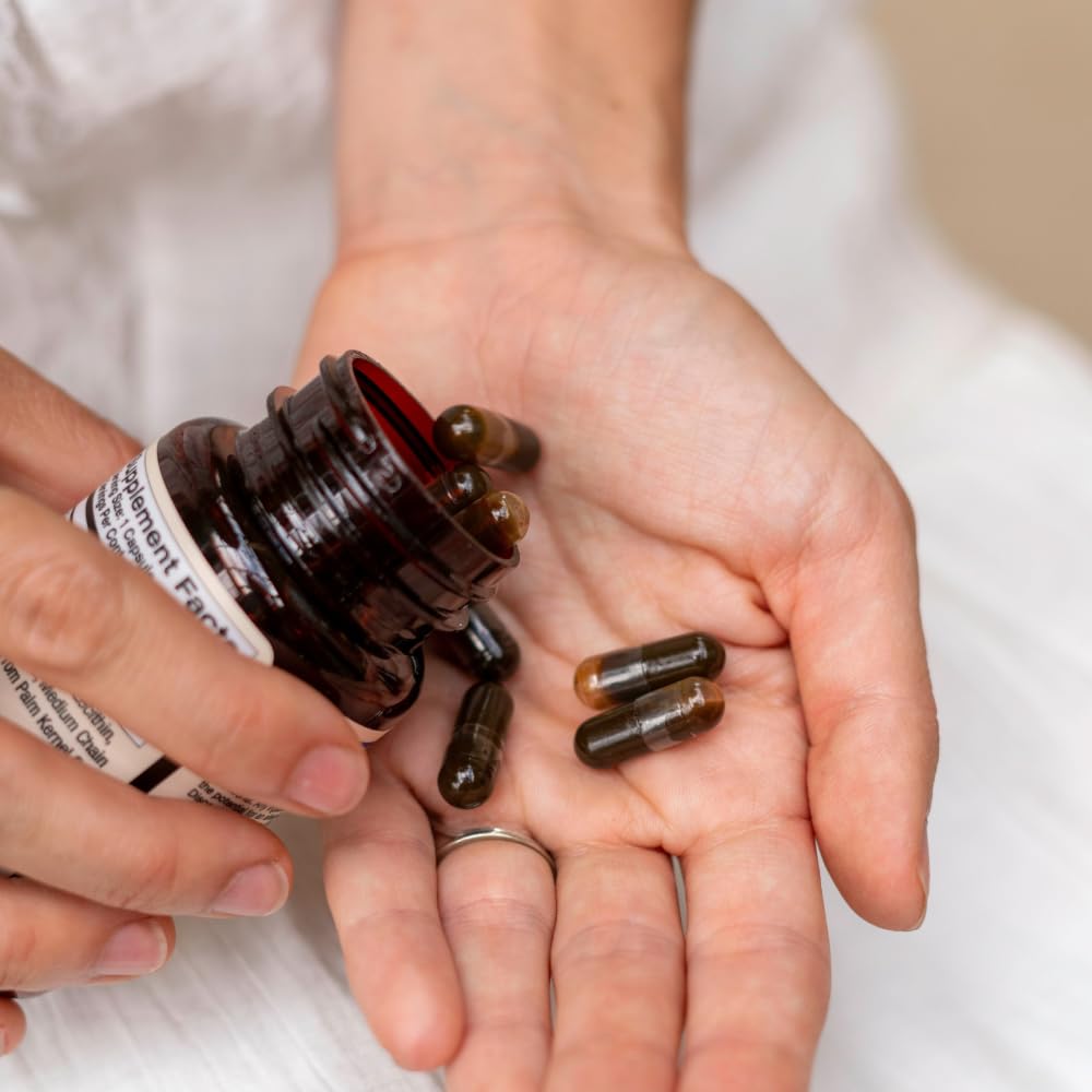 Clear dosing guidance in the bottle promotes daily routine with More Milk Moringa