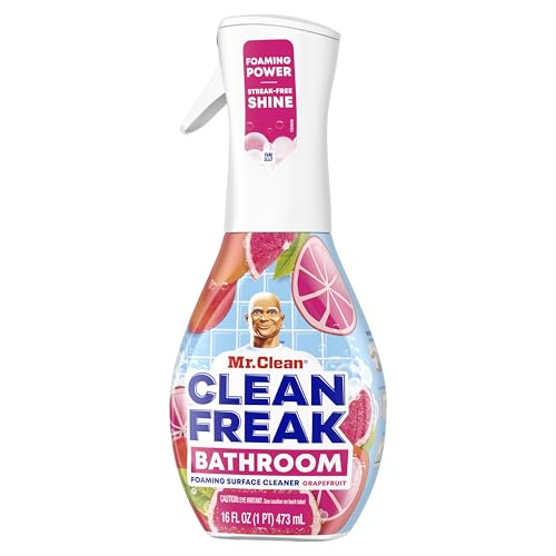 MR CLEAN Clean Freak Power Nozzle in use for efficient coverage.
