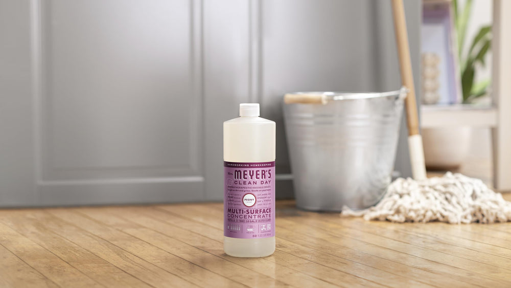 Clear bottle label helps measure dilution accurately.