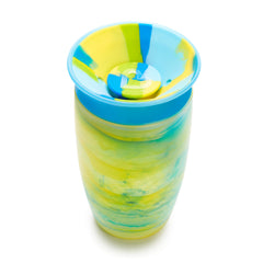 Munchkin Miracle 360 spill-proof seal close-up shows mess-free use