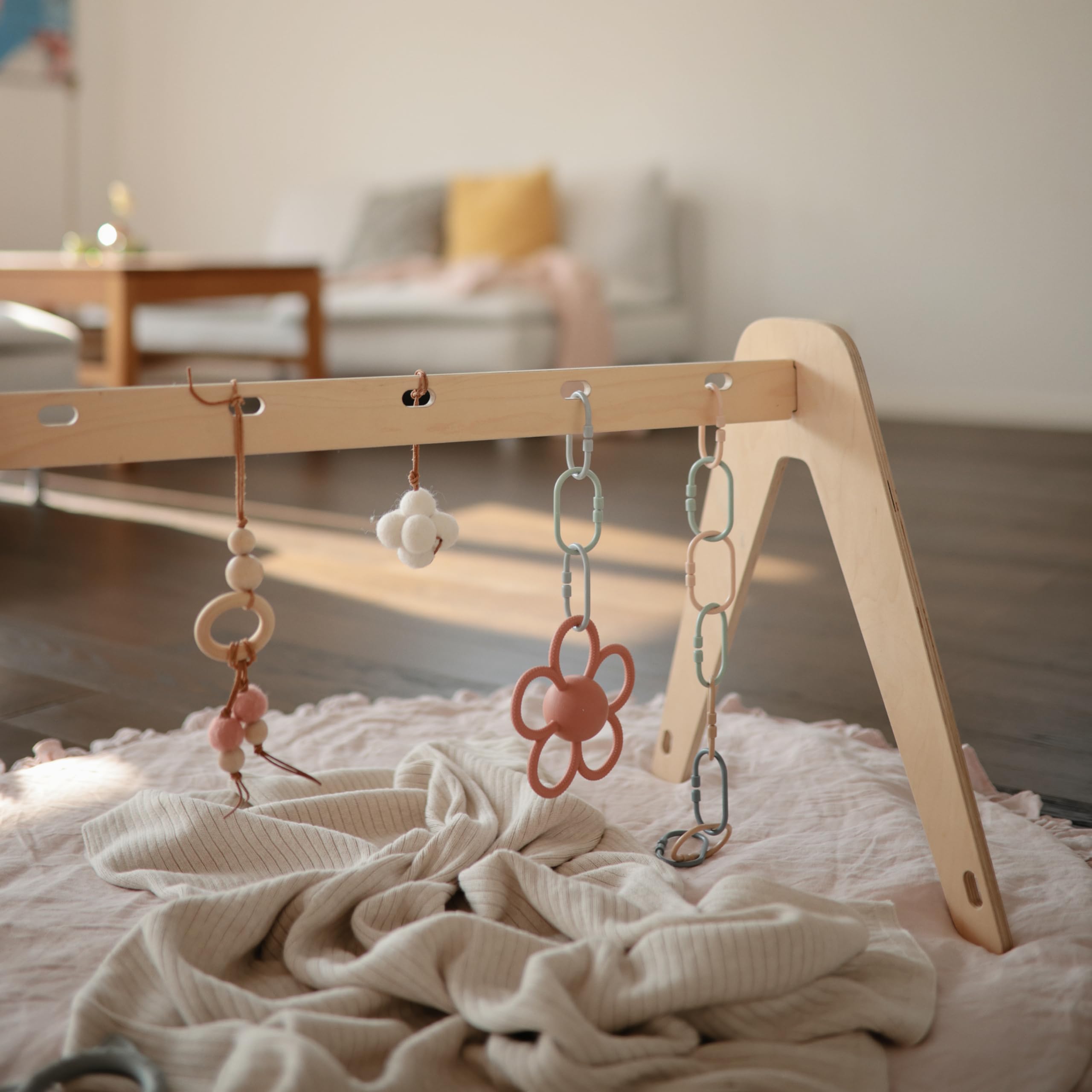 Safe cleaning with warm soapy water keeps the teether ready.