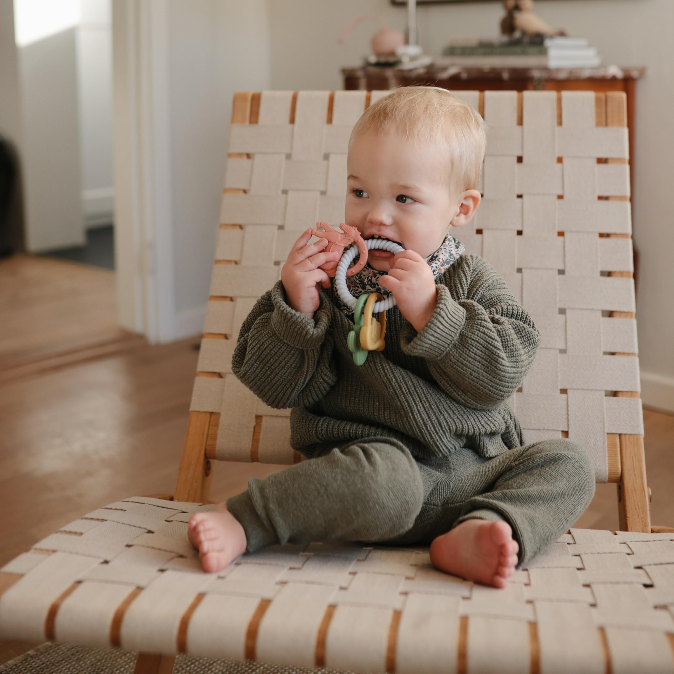 Mushie teething ring can be sterilized by boiling to sanitize safely